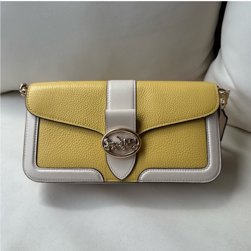 NWOT Coach Georgie Shoulder Bag